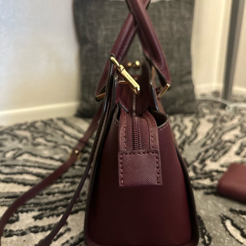 Michael Kors Selma Medium Top Zip Satchel & Wallet - Picture 7 of 13